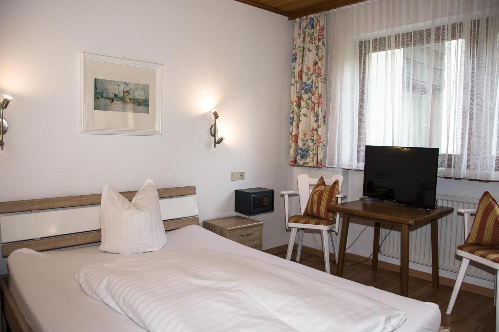 Hotel Daneu Гашурн Екстер'єр фото
